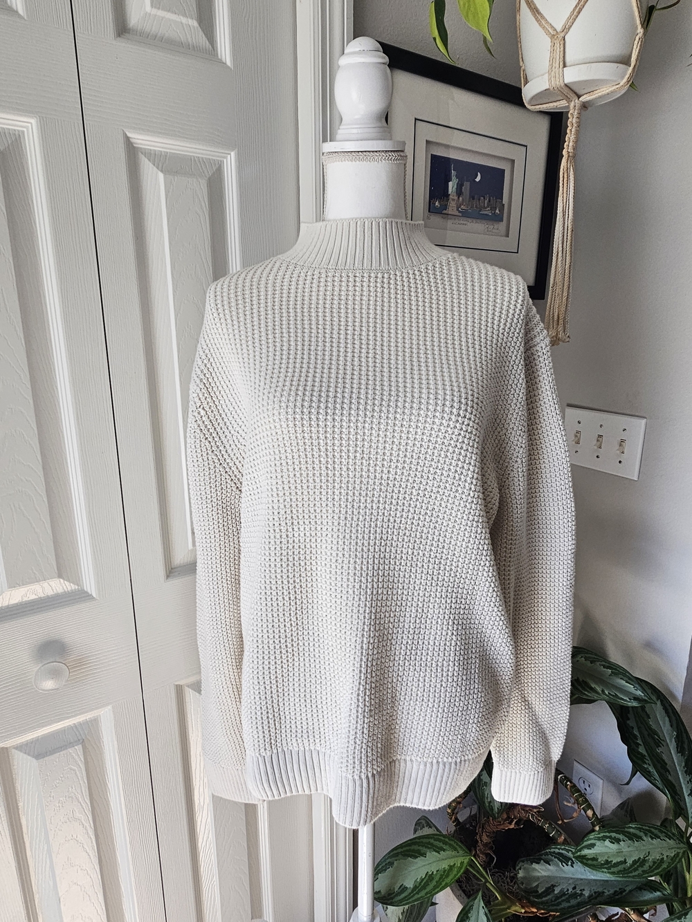 Abercrombie & Fitch Cream Sweater